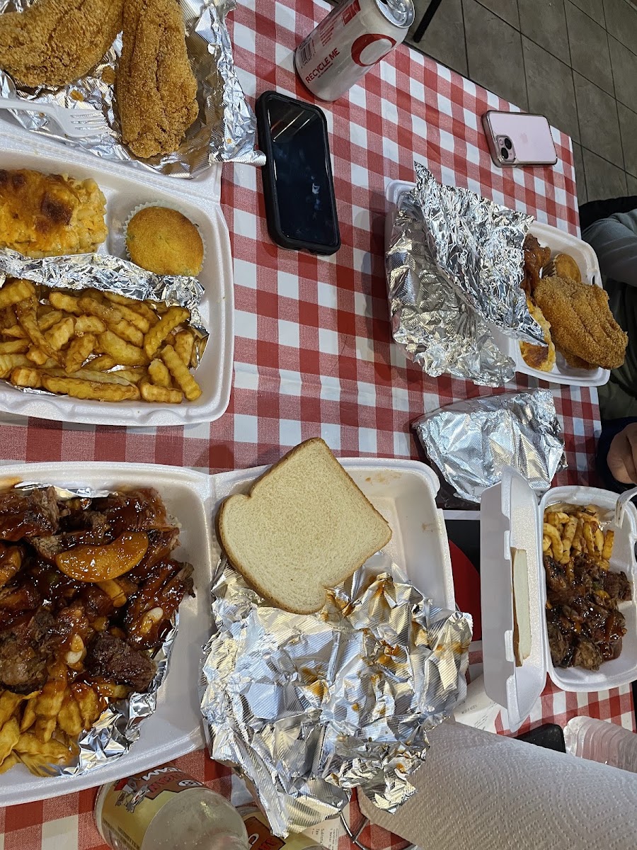 L and J Mississippi barbecue Photo 8