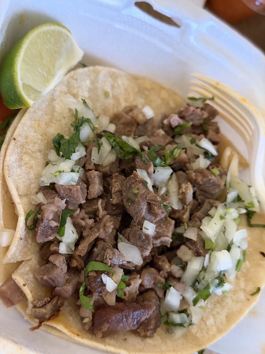 Las Tres Hermanas Food Truck Photo 2